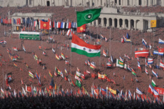 Orbán Viktor üzenete: Védjük meg a nyugdíjainkat és a 13. havi juttatásokat!