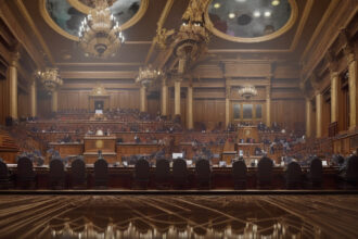 Parlamenti Füstbombák: A Paláver Tükrében - HírTV Elemzése